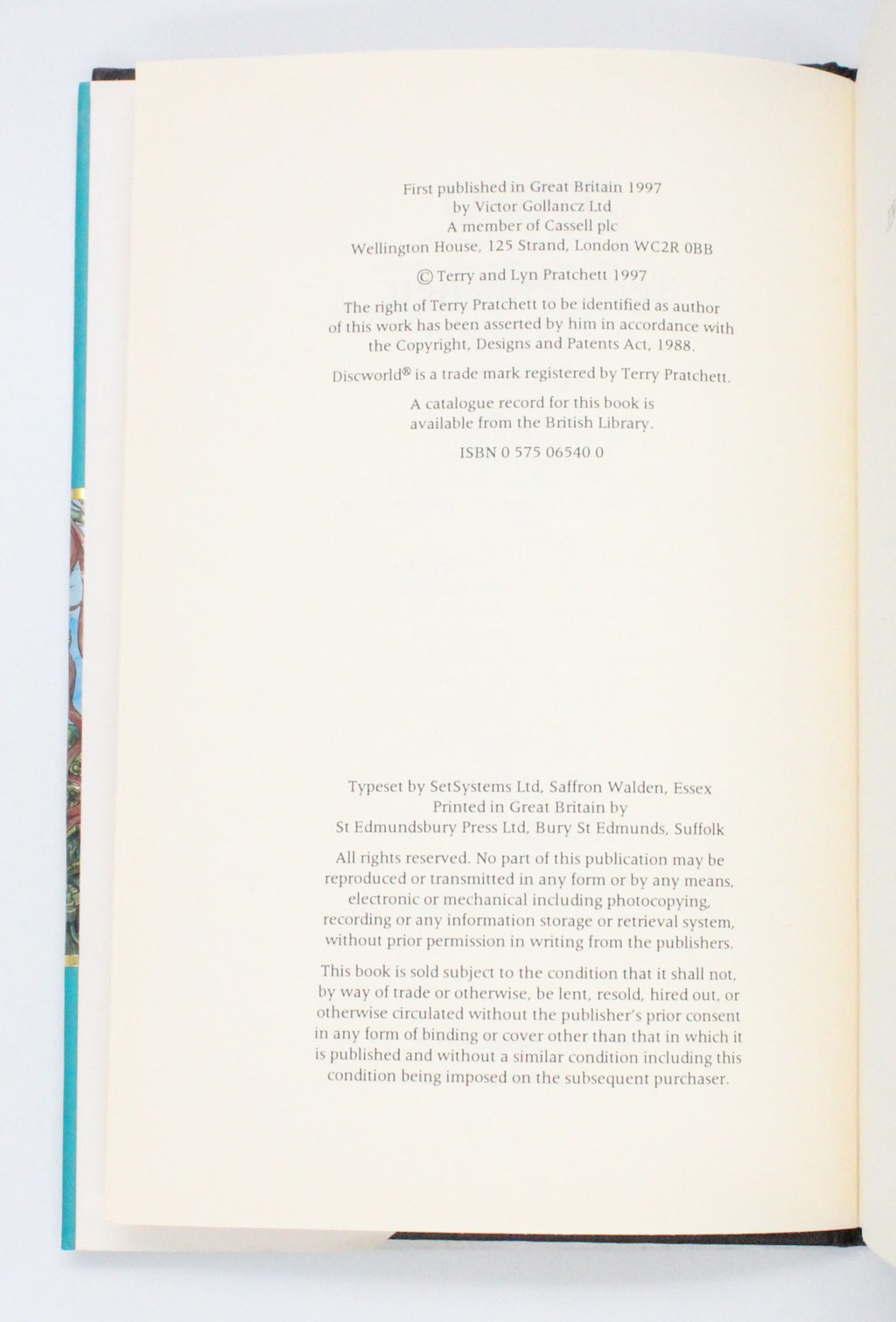 1997 Jingo by Terry Pratchett
