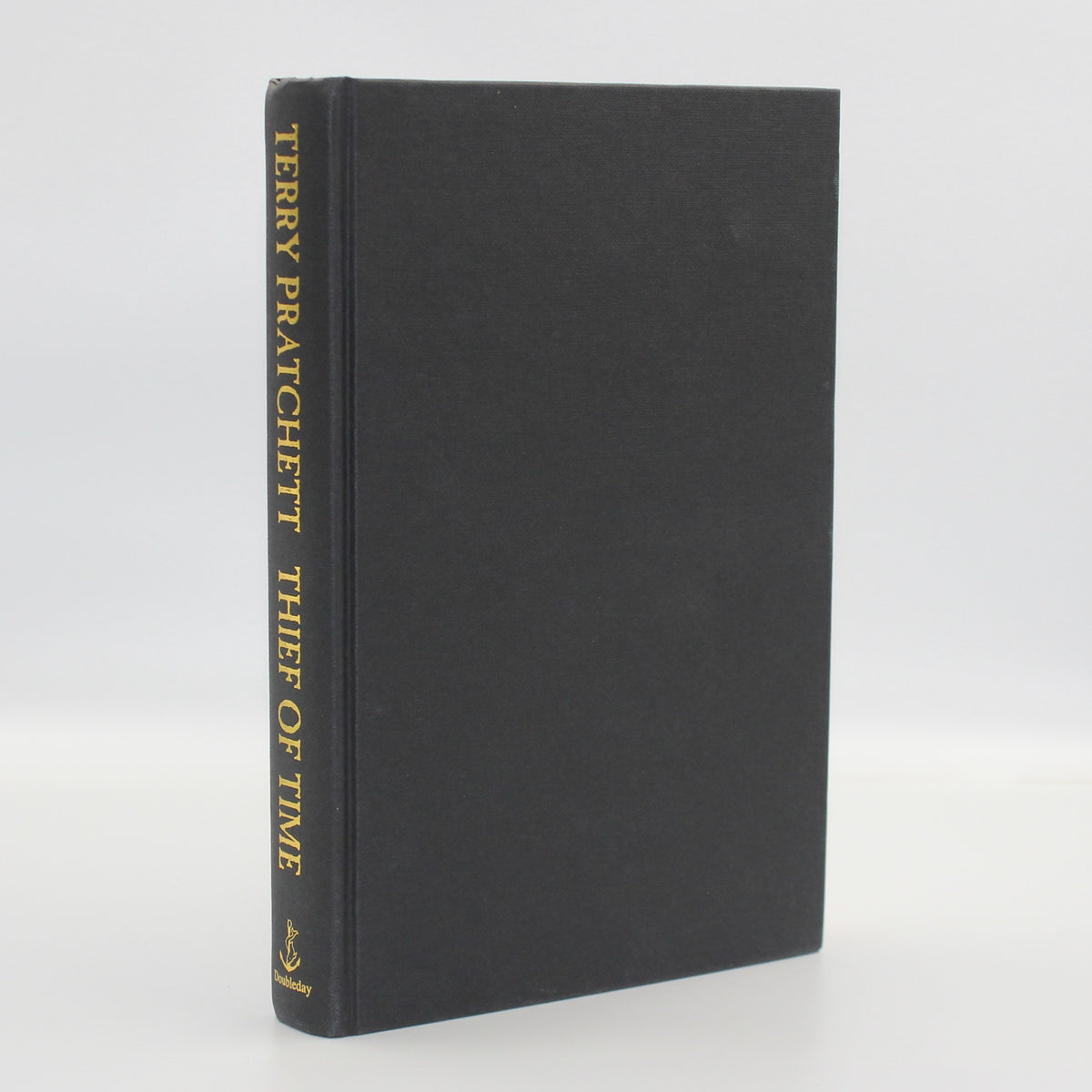 2001 Thief of Time by Terry Pratchett
