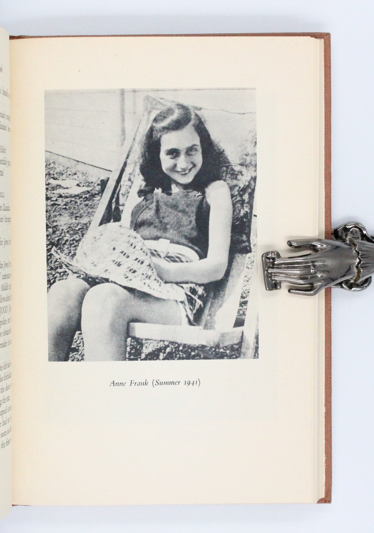 1959 The Footsteps of Anne Frank by Ernst Schnabel