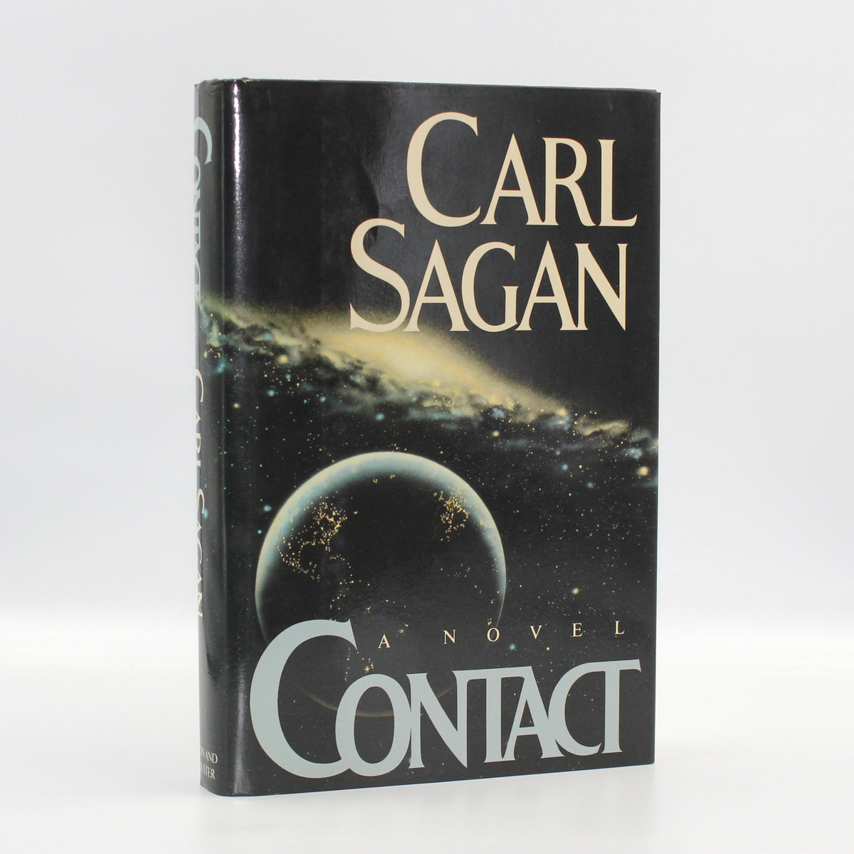 1985 Contact by Carl Sagan